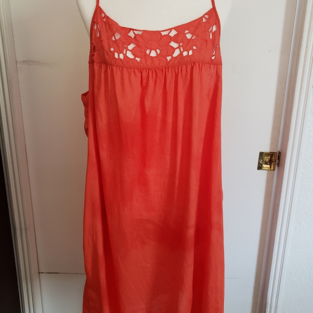 Old navy dress w/ spaghetti straps